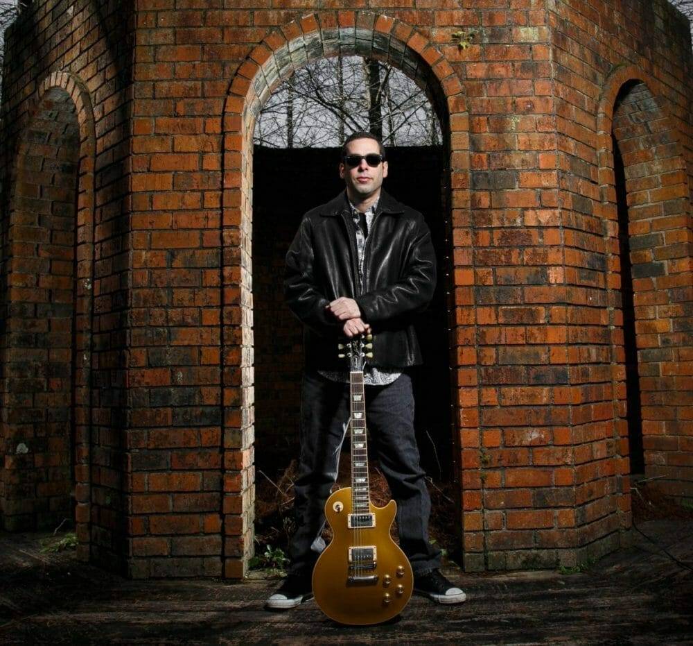 albert-castiglia-pr-shot-2