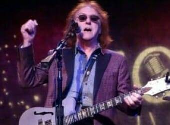 636415295202052758-Denny-Laine-3