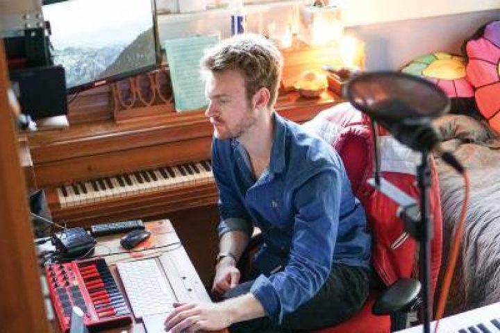 Finn_03-zzVnQPYA7q47eH4VADgDx5_NB7dLohva