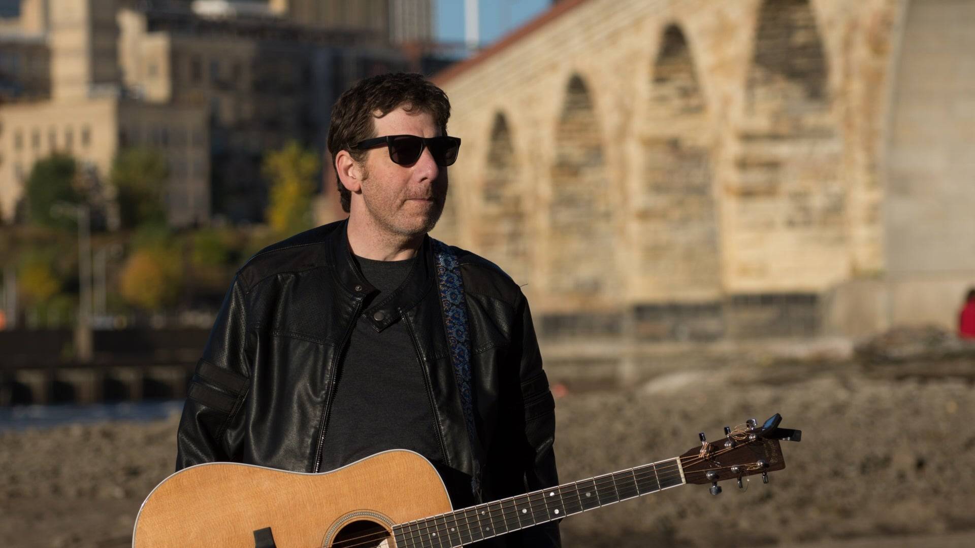 Musician Dan Israel at the Mississippi River drawdown