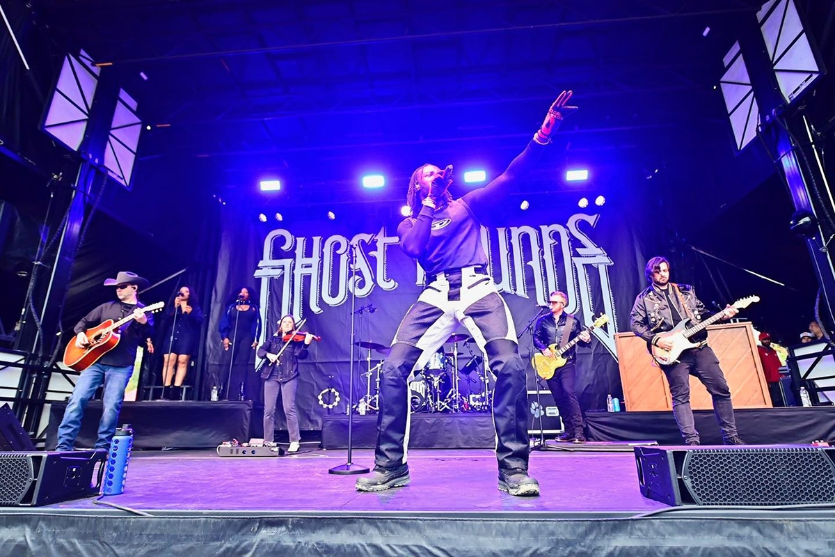 Gerry Casey Interviews Tyler Chiarelli of The Ghost Hounds
